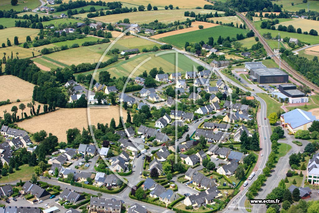 Photo arienne de Montfort sur Meu