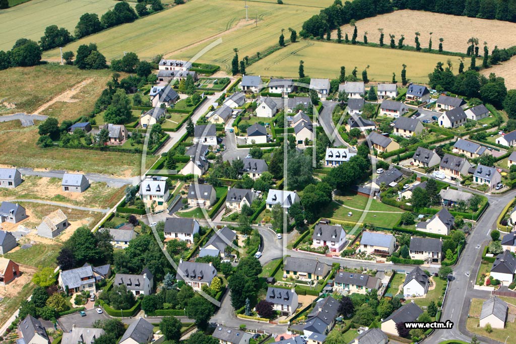 Photo arienne de Montfort sur Meu