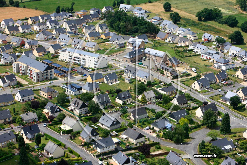 Photo arienne de Montfort sur Meu