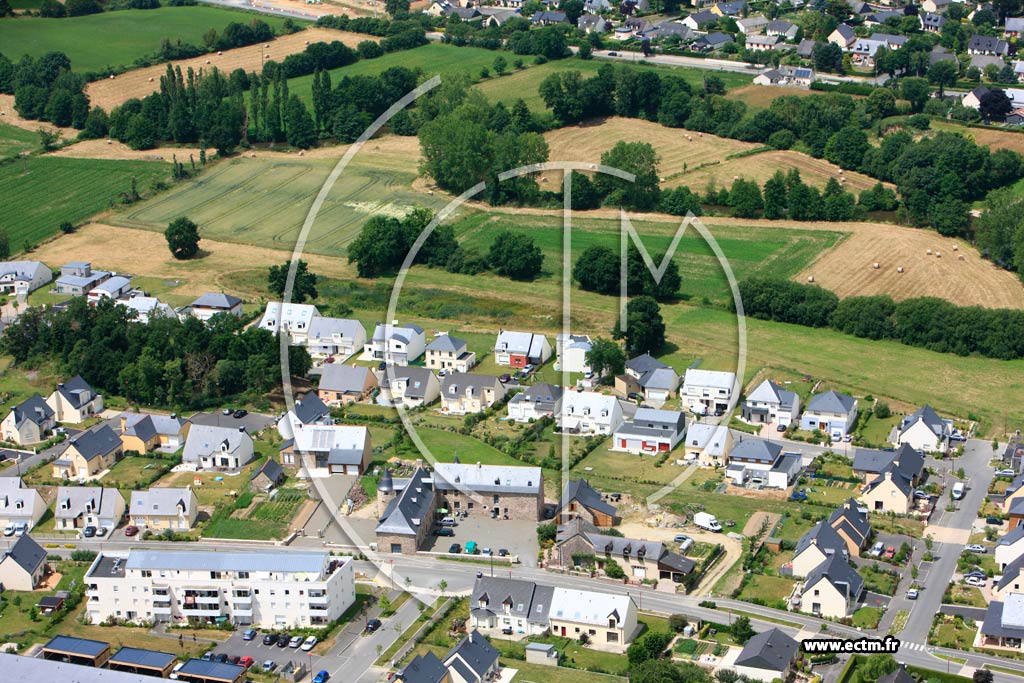 Photo arienne de Montfort sur Meu