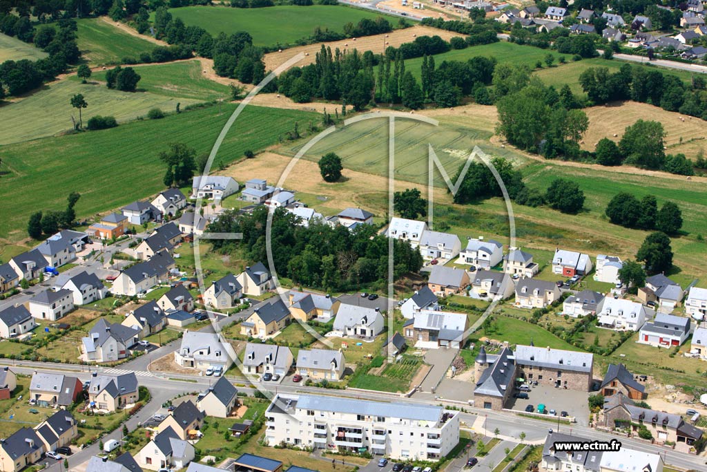 Photo arienne de Montfort sur Meu