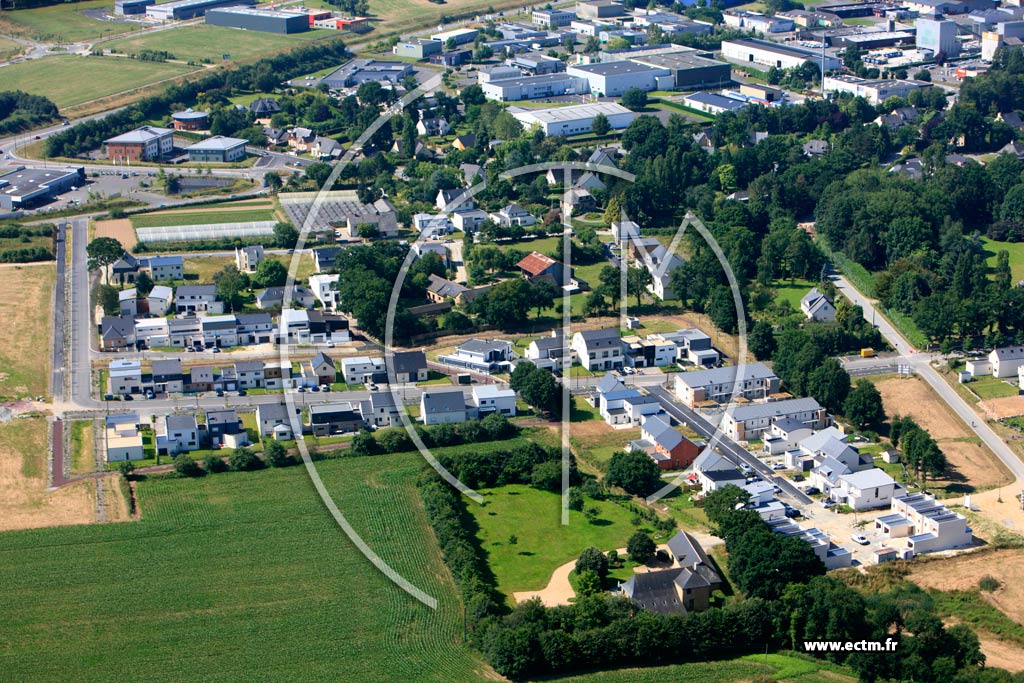 Photo arienne de Pac (Champalaune)