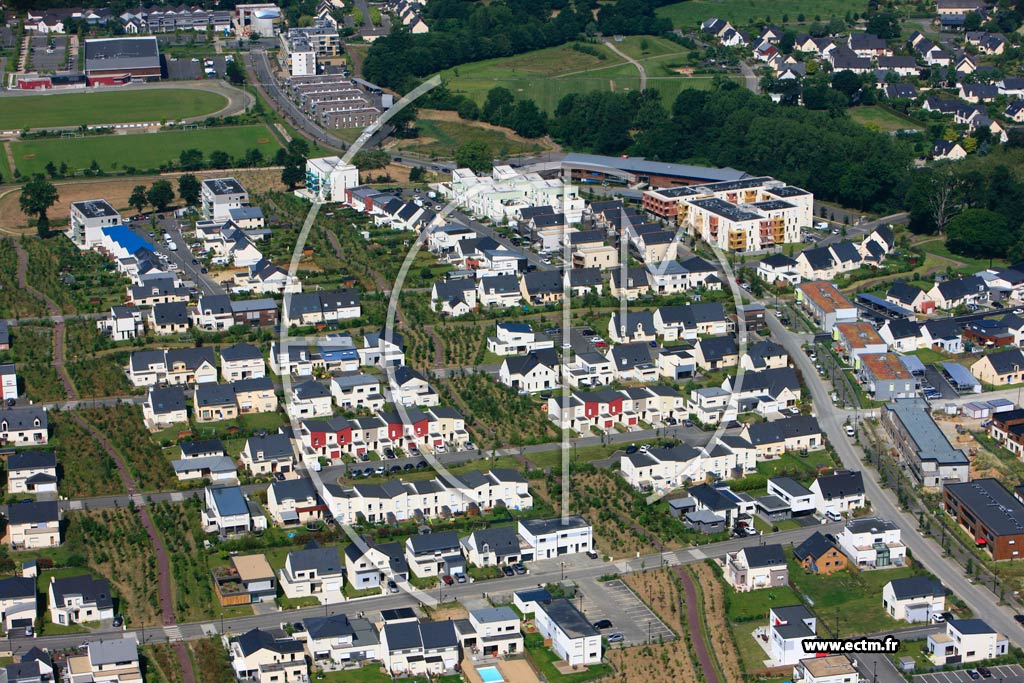 Photo arienne de Pac (Champalaune)