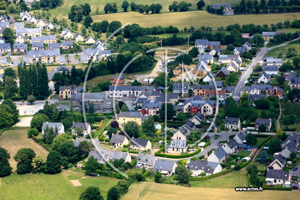 Photo arienne de Parthenay-de-Bretagne