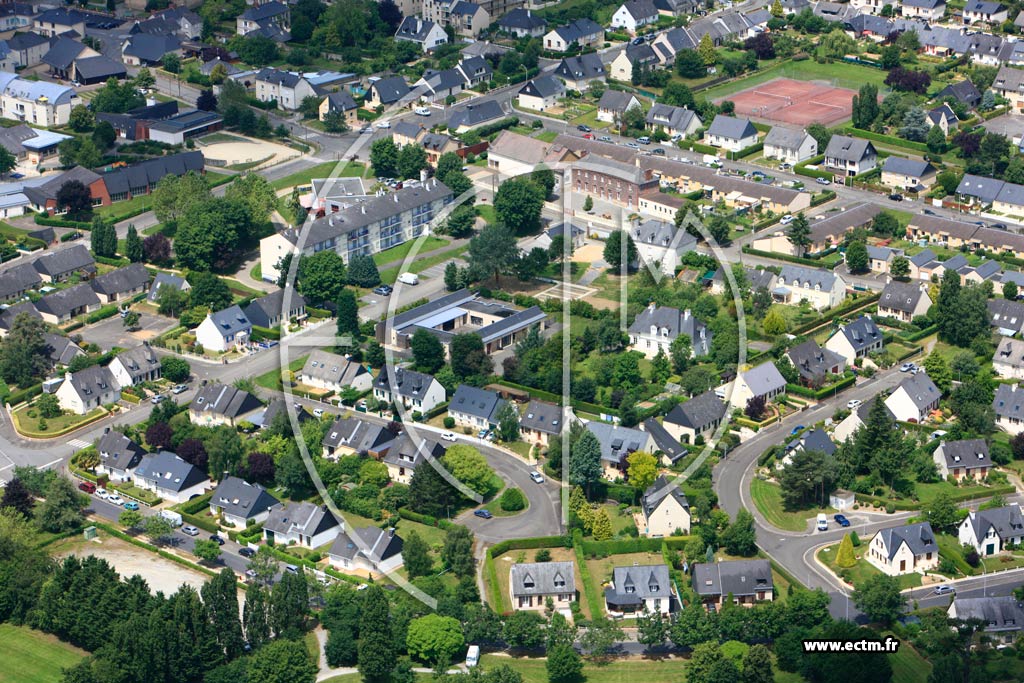 Photo arienne de Saint-Gilles