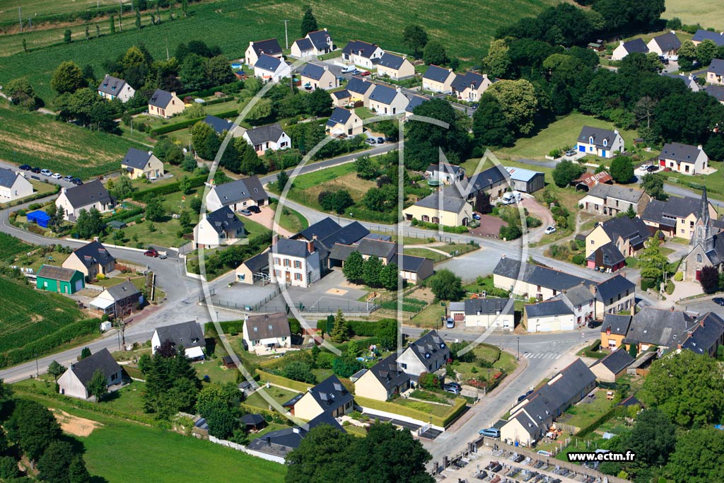 Photo arienne de Saint-Uniac