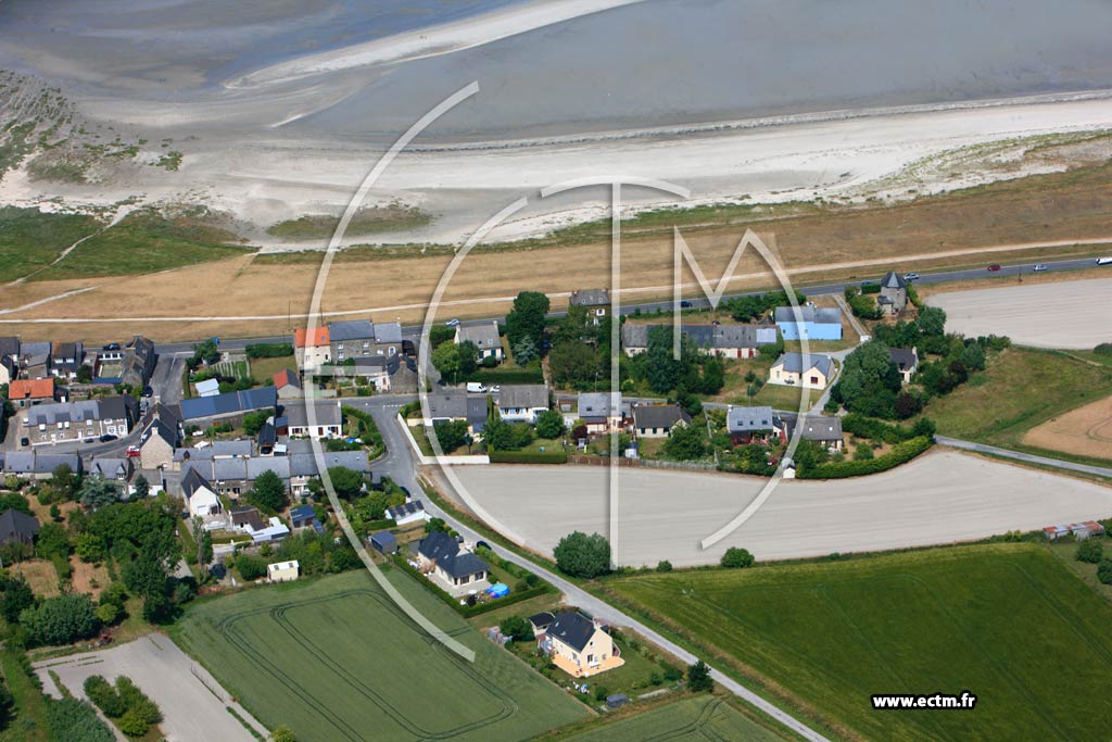 Photo arienne de Hirel (Vild la Marine)
