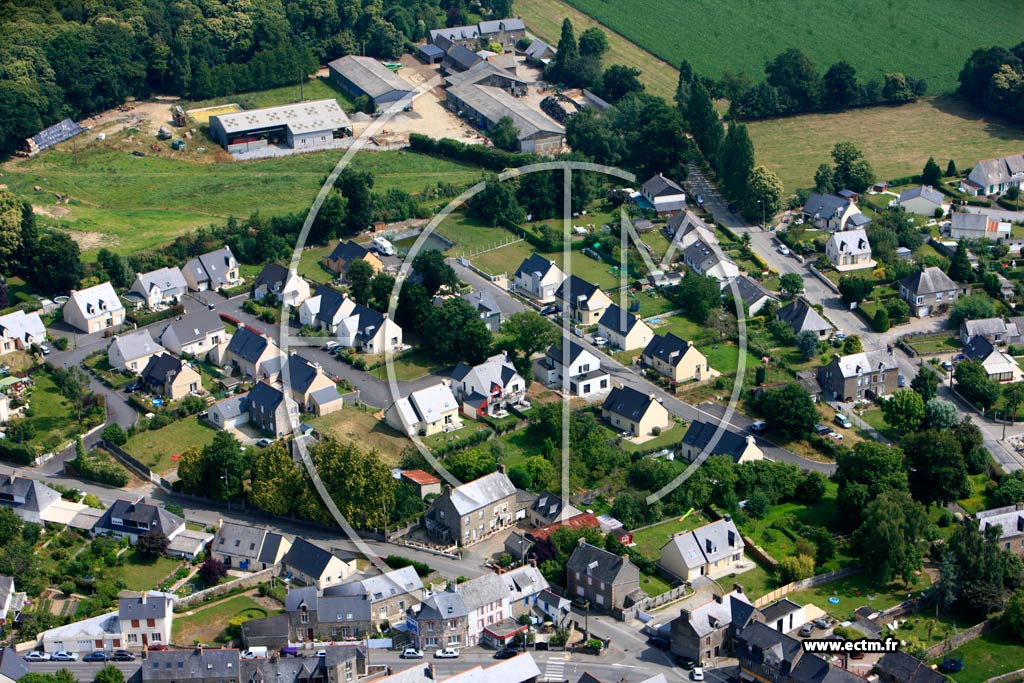 Photo arienne de Miniac-Morvan