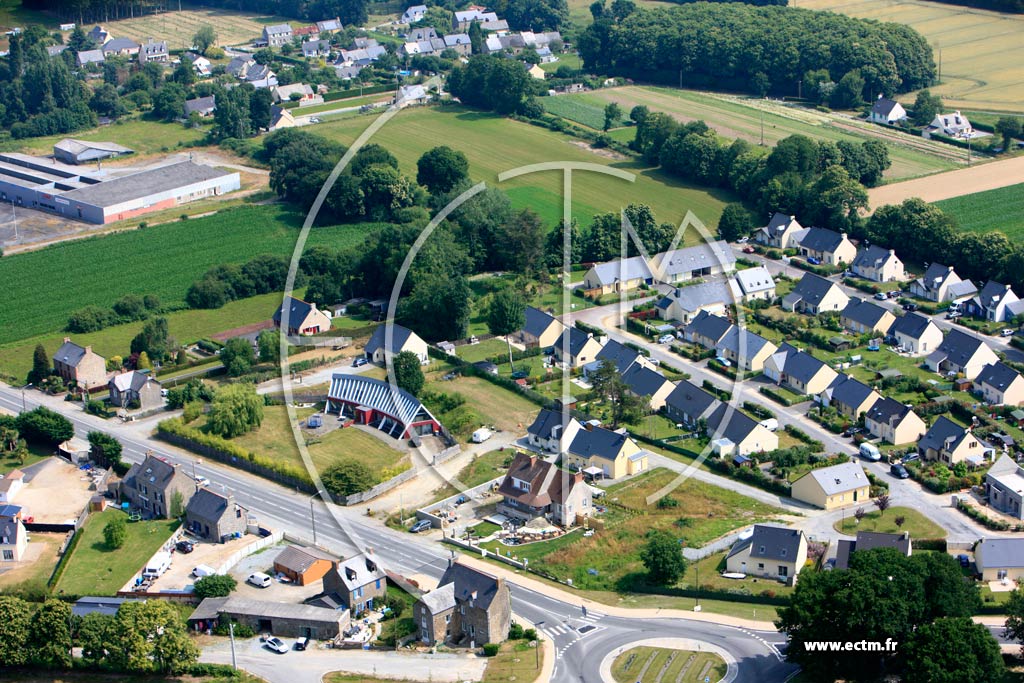 Photo arienne de Miniac-Morvan