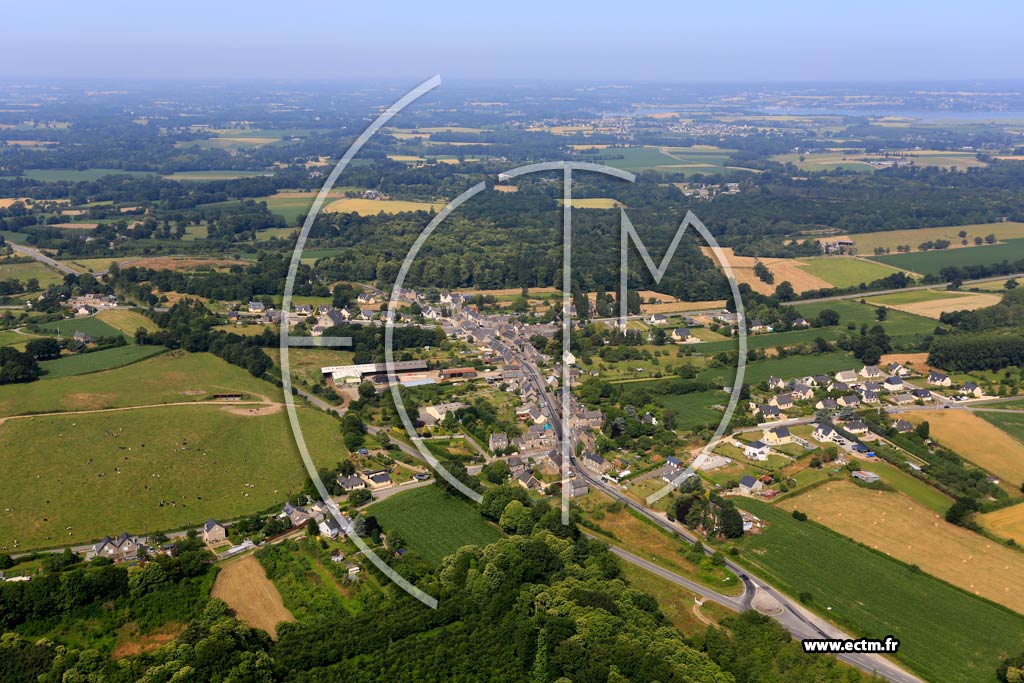 Photo arienne de Miniac-Morvan (Le Vieux Bourg)