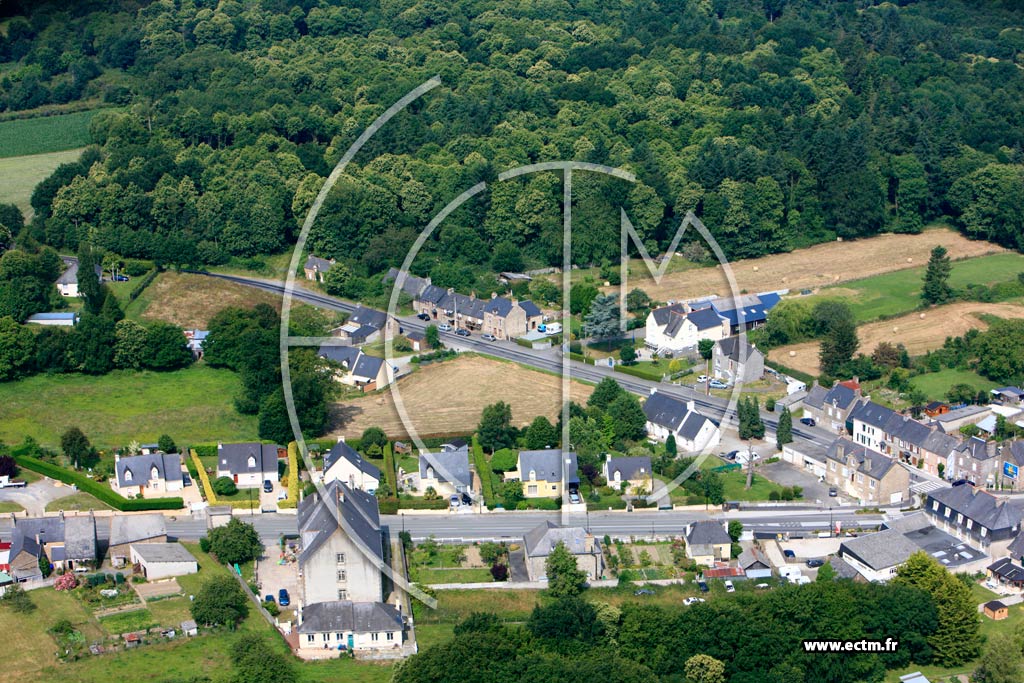 Photo arienne de Miniac-Morvan (Le Vieux Bourg)