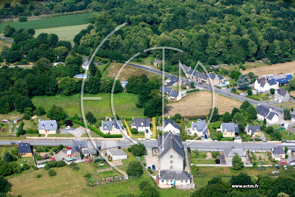 Photo arienne de Miniac-Morvan (Le Vieux Bourg)