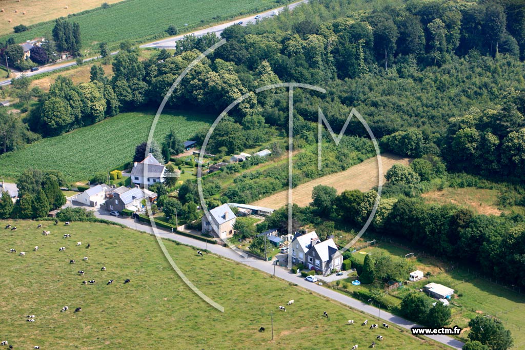 Photo arienne de Miniac-Morvan (Le Vieux Bourg)