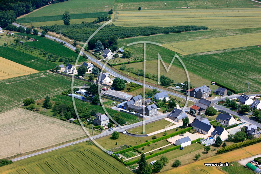 Photo arienne de Pleudihen-sur-Rance (La Croix Fermal)