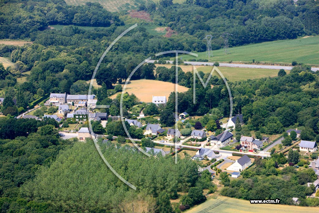 Photo arienne de Plour-sur-Rance (La Croix Gicquel)