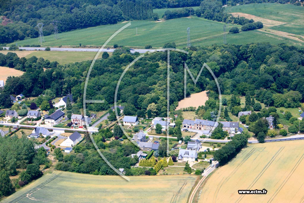 Photo arienne de Plour-sur-Rance (La Croix Gicquel)