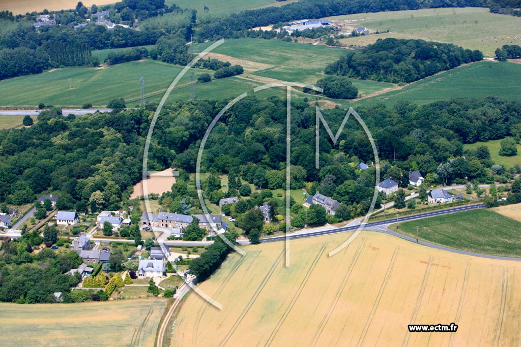 Photo arienne de Plour-sur-Rance (La Croix Gicquel)