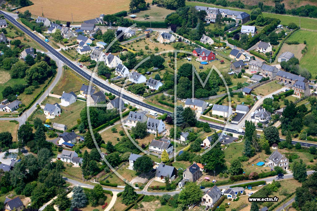 Photo arienne de Plour-sur-Rance (Le Pont Saint-Hubert)