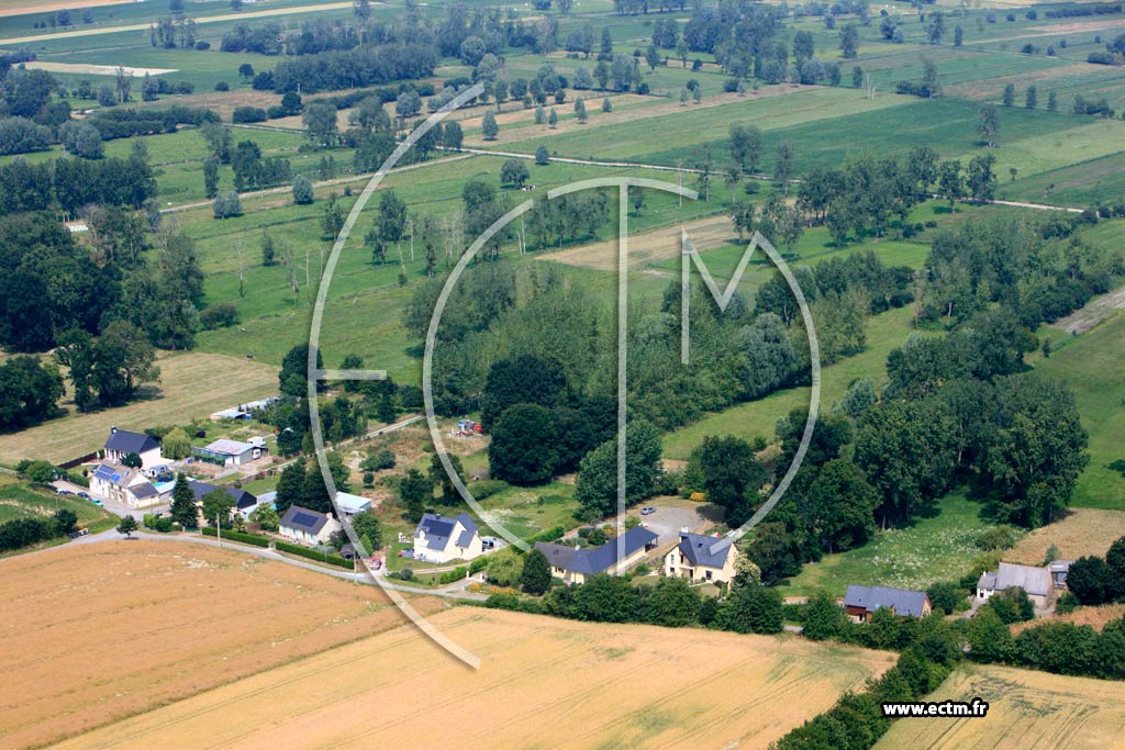 Photo arienne de Roz-Landrieux (Le Petit Souet)