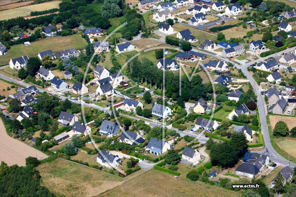Photo arienne de Saint-Coulomb (Tanne)