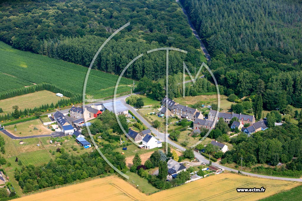 Photo aérienne de Saint-Hélen (La ville-És-Boucs)
