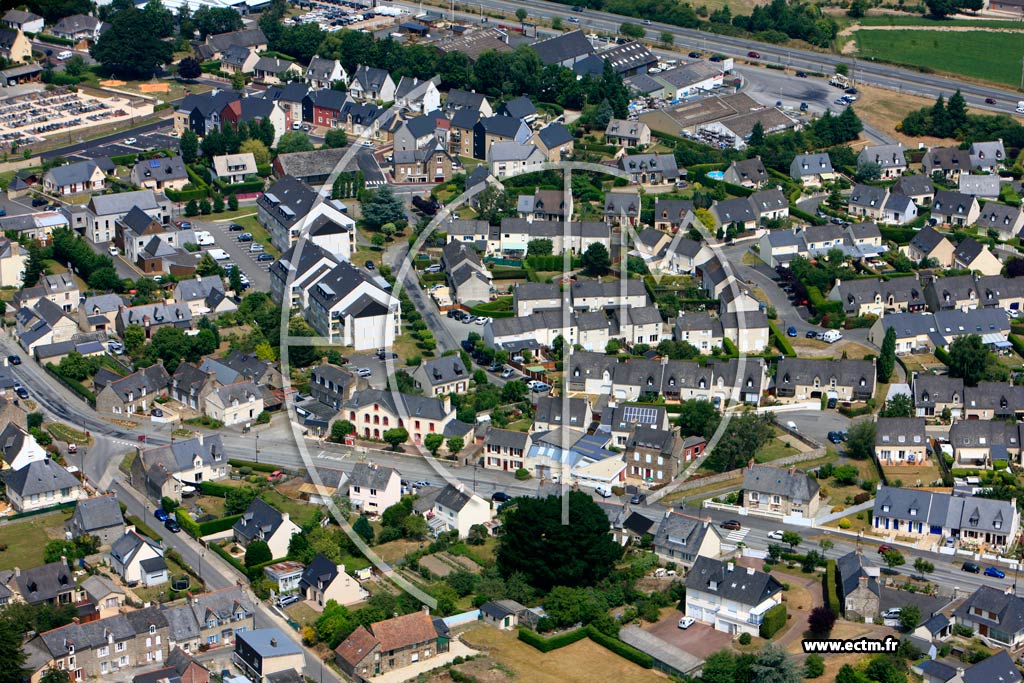 Photo arienne de Saint-Jouan-des-Gurets