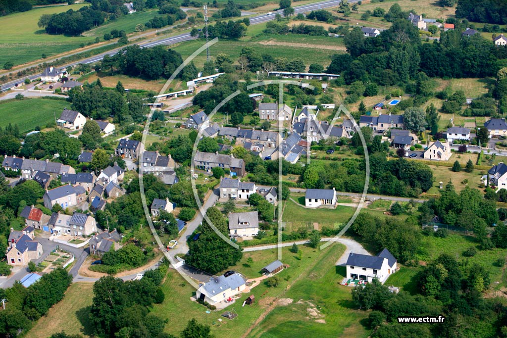 Photo arienne de Saint-Pierre-de-Plesguen (La Ricolais)