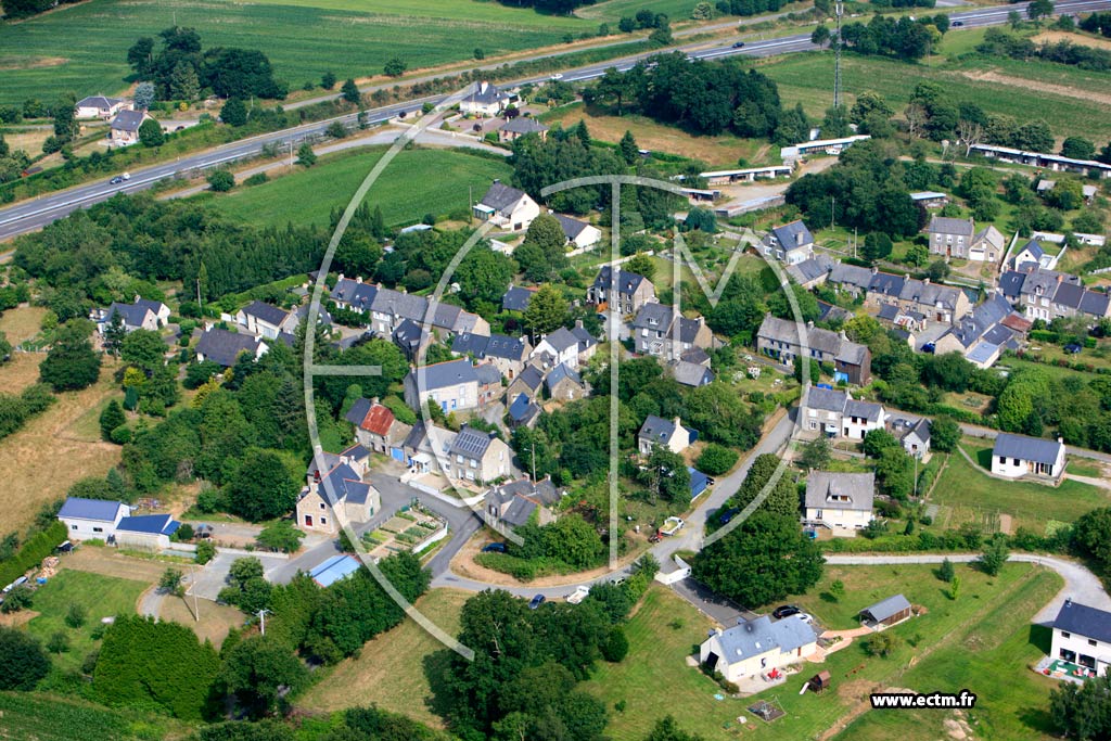 Photo arienne de Saint-Pierre-de-Plesguen (La Ricolais)