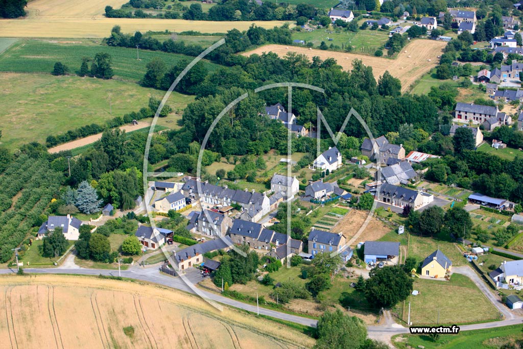 Photo arienne de Saint-Pierre-de-Plesguen (La Rivaudais)