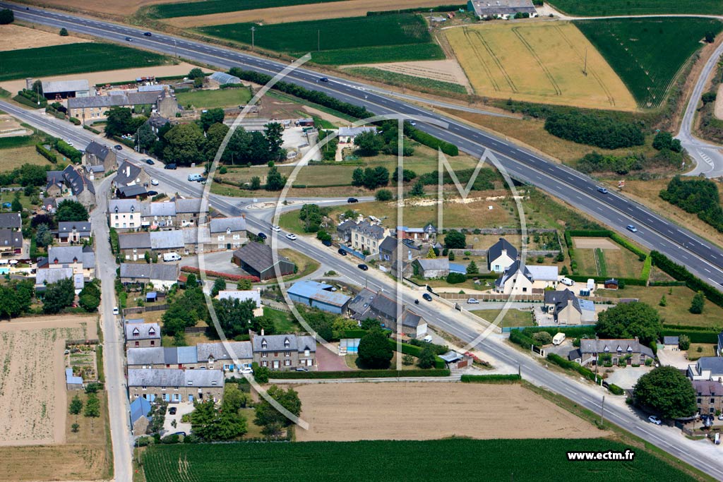 Photo arienne de Saint-Pre (Les Gastines)