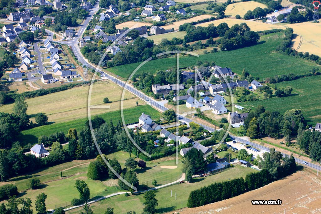 Photo arienne de Trmreuc (La ville Aub)