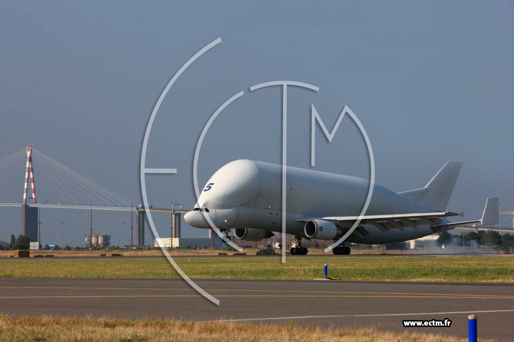 Photo arienne de Aroport de Saint-Nazaire Montoir (Airbus A300-600ST Beluga)