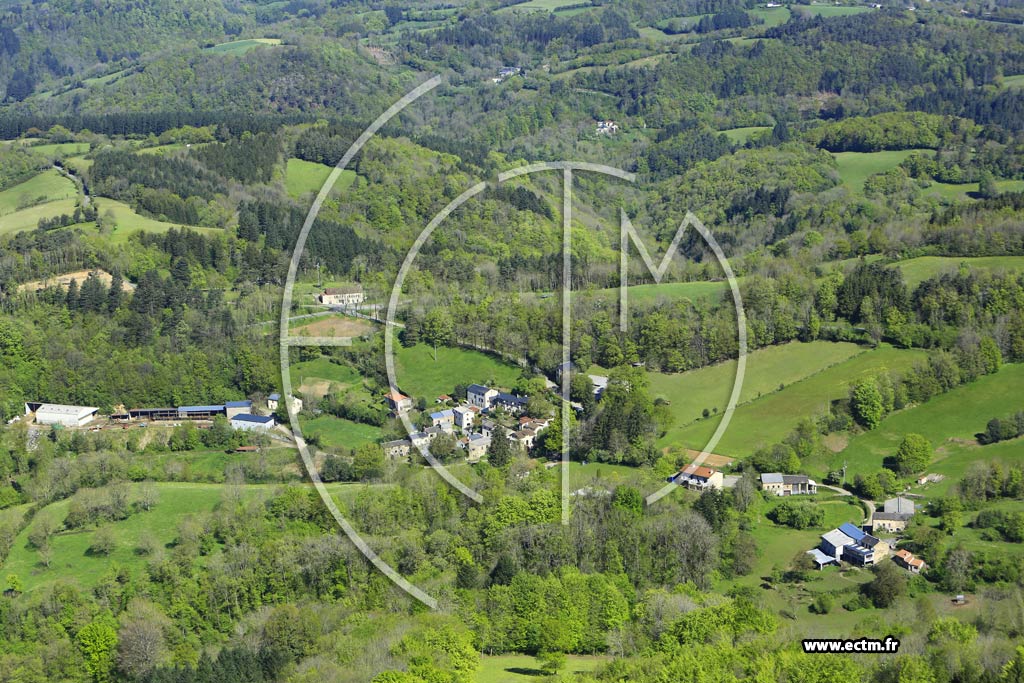 Photo arienne de Cambouns (Caunan)