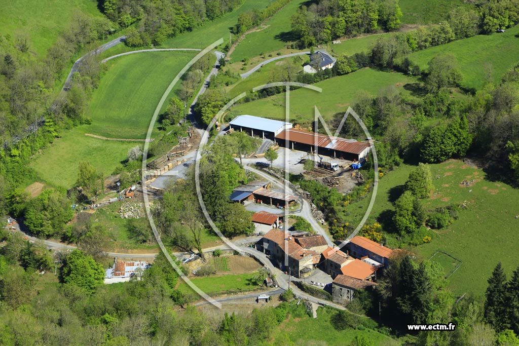 Photo arienne de Cambouns (Le Rieu)