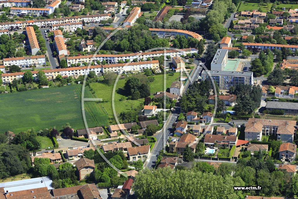 Photo arienne de Castres (Aillot)