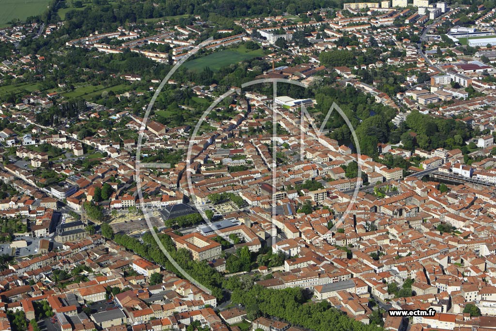 Photo arienne de Castres (Beffroi)