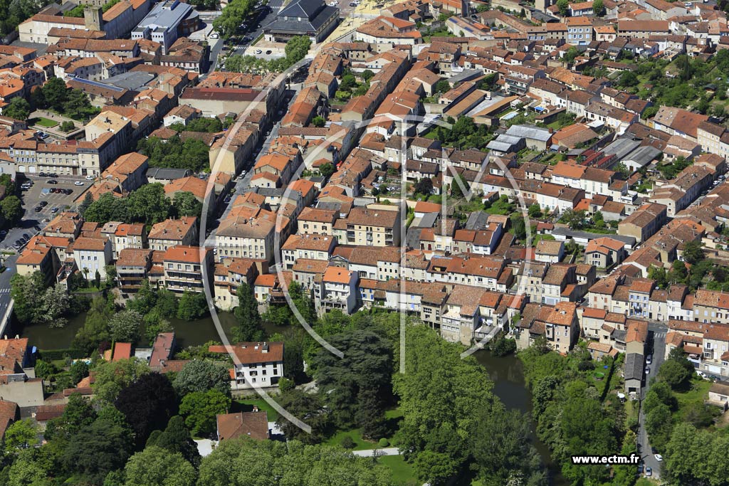 Photo arienne de Castres (Gazel-Rey)