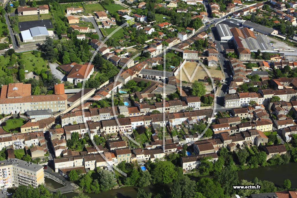 Photo arienne de Castres (Rs. Du Pont Bas)
