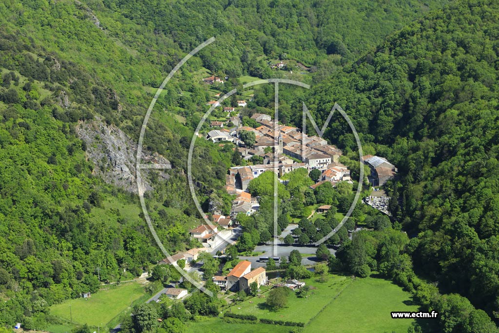 Photo arienne de Durfort (Place Le Plo)