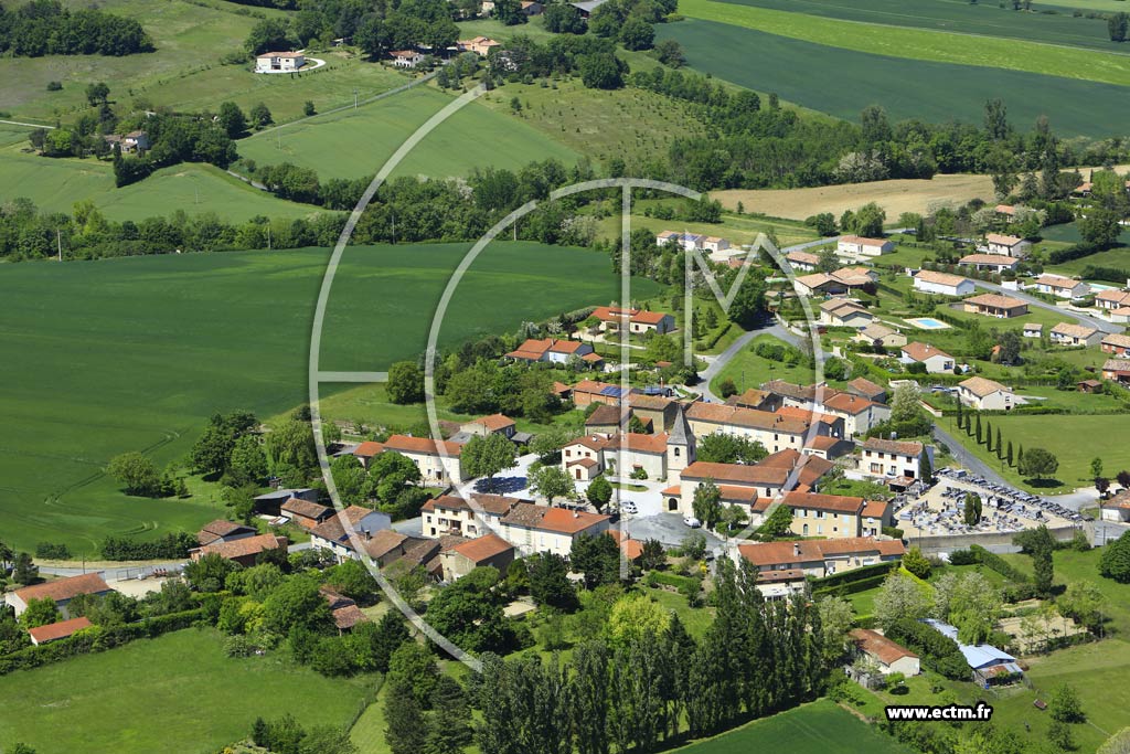 Photo arienne de Frjeville (L'Eglise)