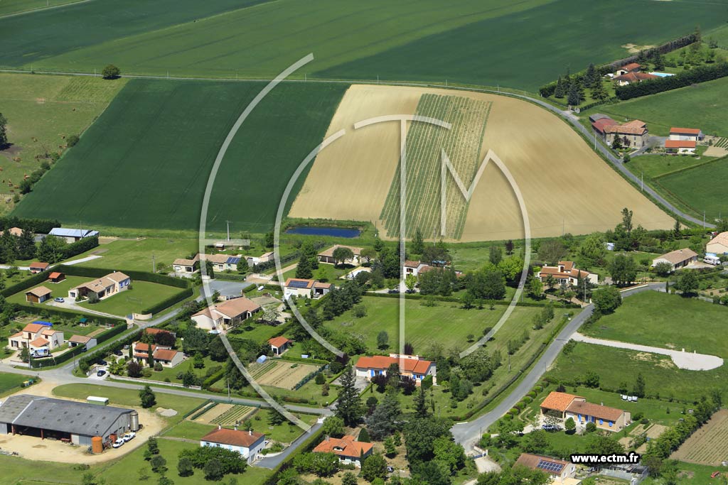 Photo arienne de Frjeville (La Bessari)