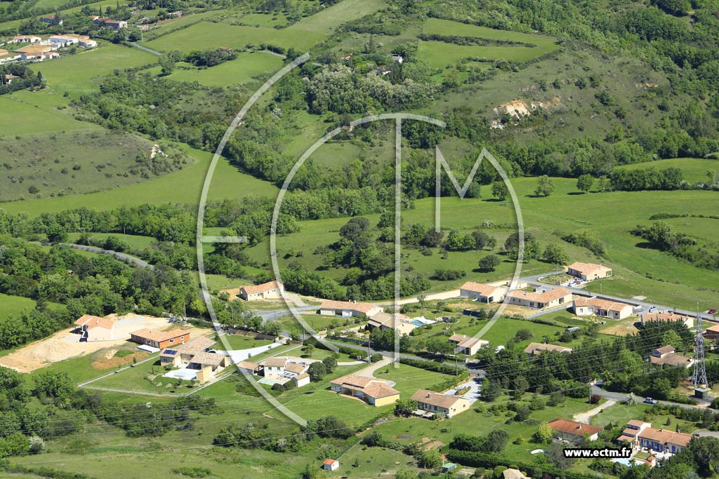Photo arienne de Lagarrigue (Miraval)