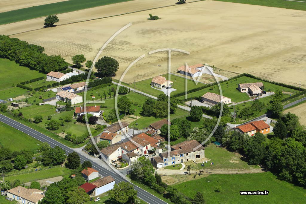 Photo arienne de Lescout (Le Moussoula)