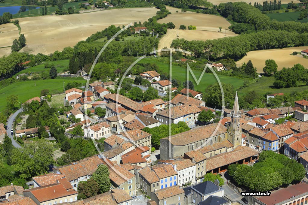 Photo arienne de Puylaurens (L'Eglise)