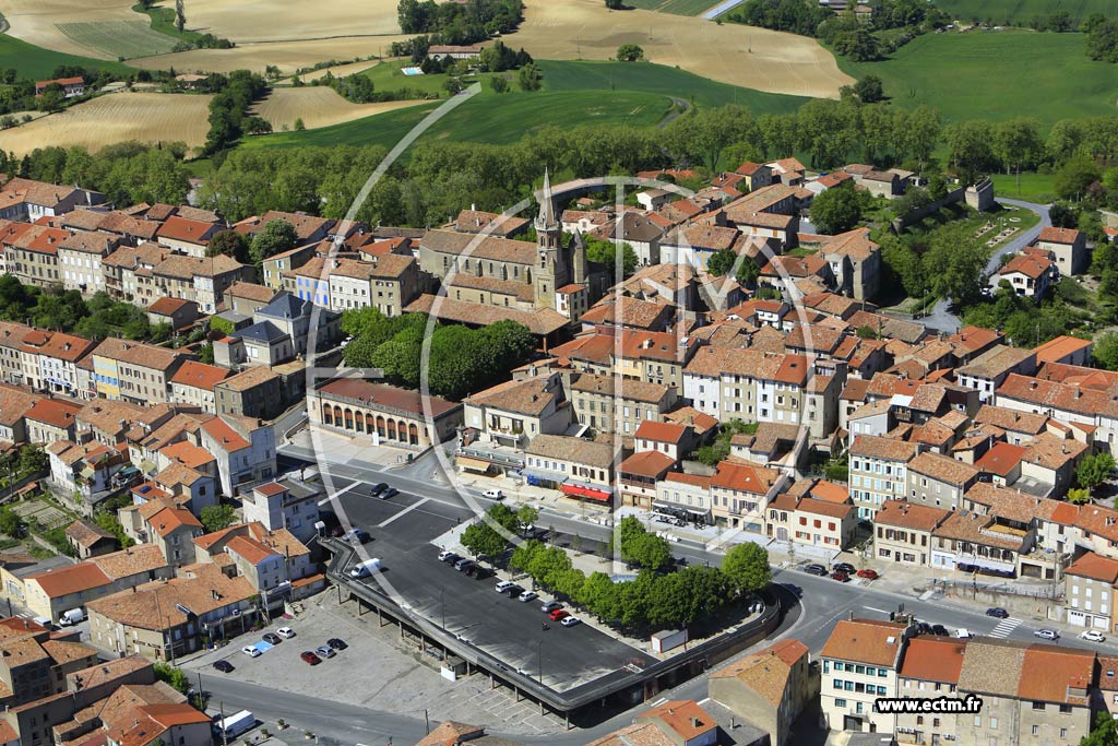 Photo arienne de Puylaurens (L'Eglise)