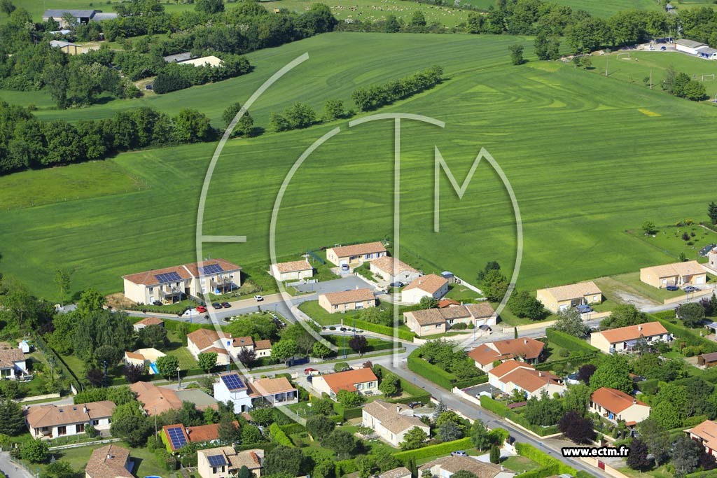 Photo arienne de Saint-Affrique-les-Montagnes (Le Manier)