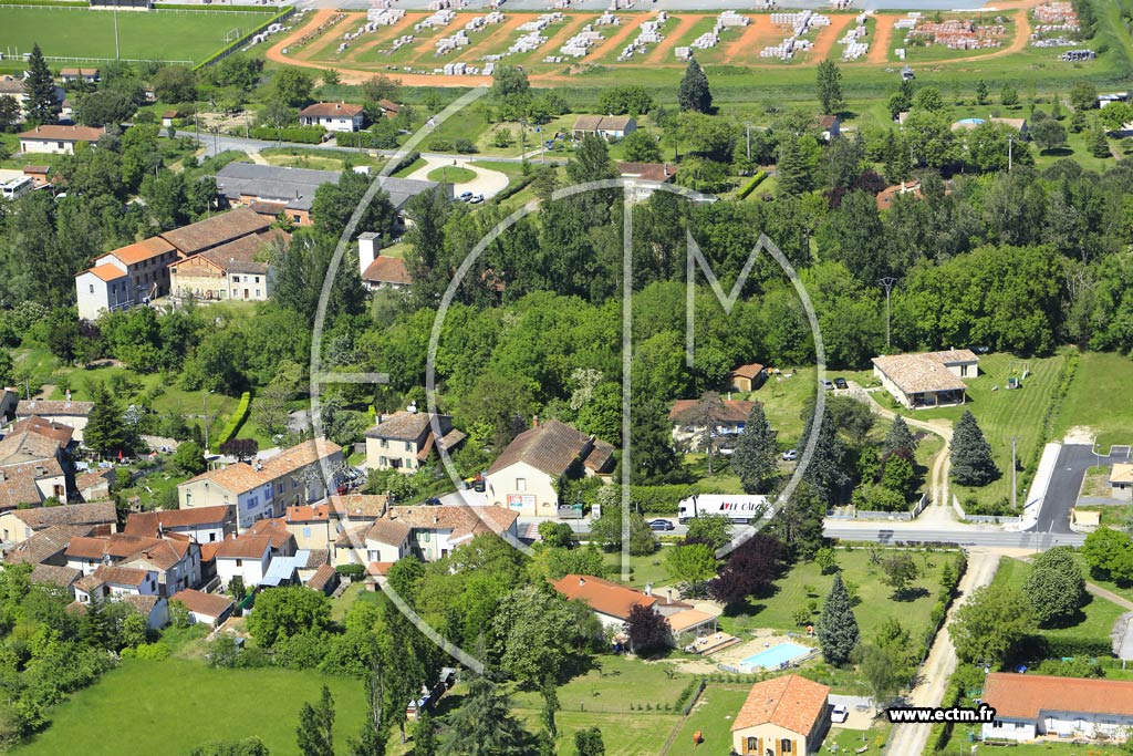Photo arienne de Saint-Paul-Cap-de-Joux (Centre)