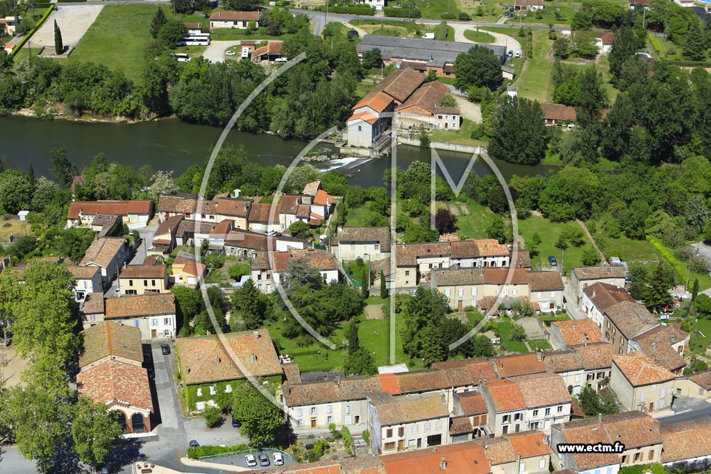 Photo arienne de Saint-Paul-Cap-de-Joux (Centre)