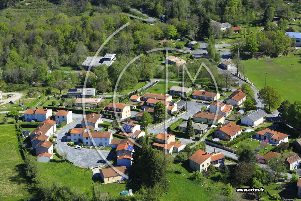 Photo arienne de Saint-Salvy-de-la-Balme