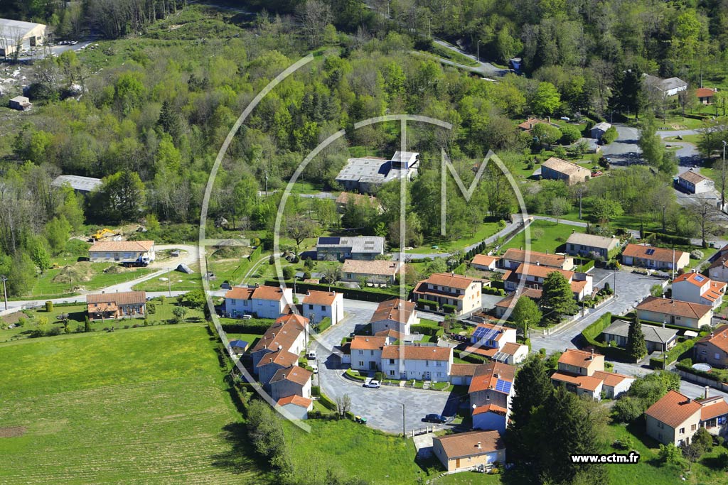 Photo arienne de Saint-Salvy-de-la-Balme